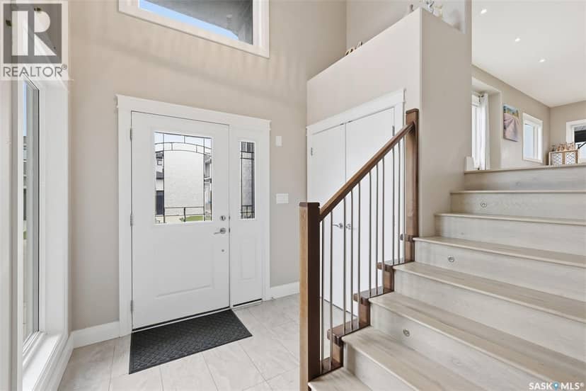 203 Burgess BAY, Saskatoon, photo 3