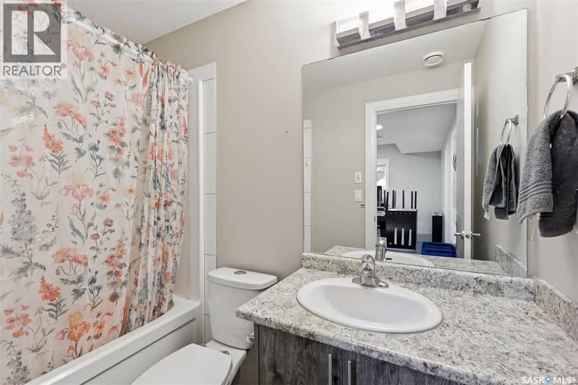 203 Burgess BAY — photo 30 of 40
