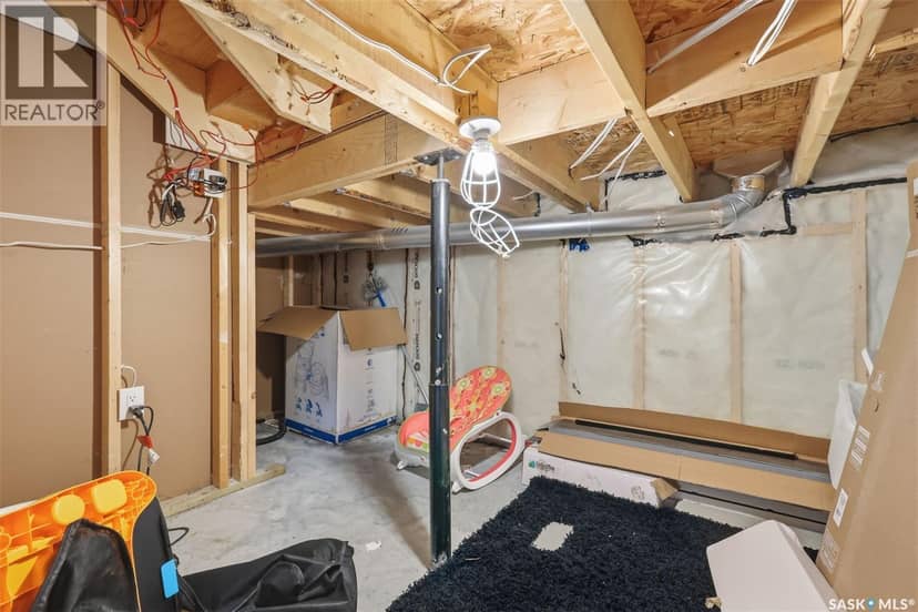 203 Burgess BAY — photo 33 of 40