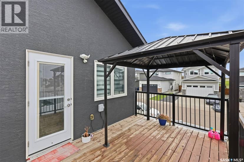 203 Burgess BAY — photo 35 of 40