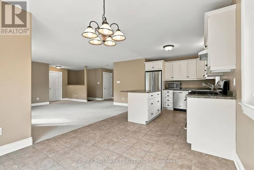 12 Red Oak Drive — photo 11 of 32