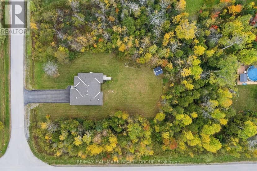 12 Red Oak Drive — photo 31 of 32