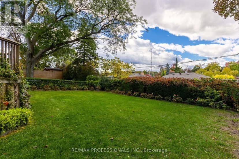 8 Glenn Murray Drive — photo 14 of 40