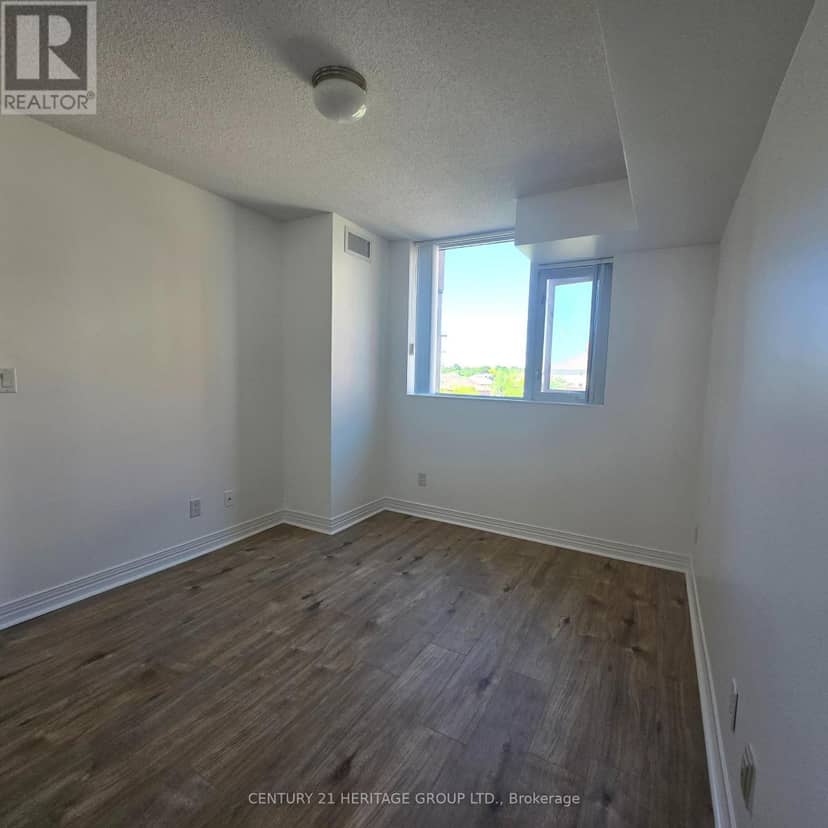 319 - 90 Scottfield Drive — photo 22 of 38