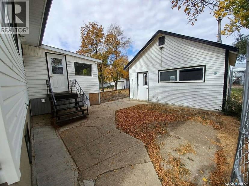 113 5th AVENUE, Gravelbourg, photo 4