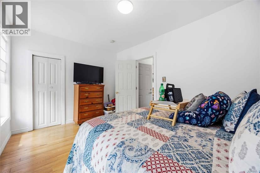 136 Durand Street — photo 15 of 33