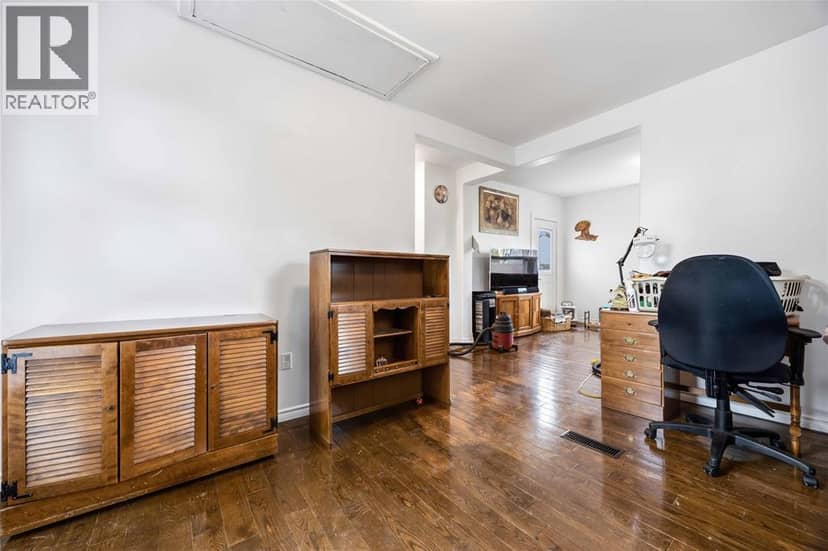 136 Durand Street — photo 18 of 33