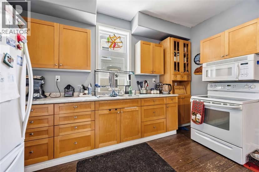 136 Durand Street — photo 6 of 33