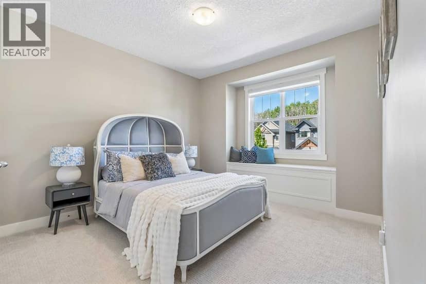 30 Ascot Crescent SW — photo 22 of 40