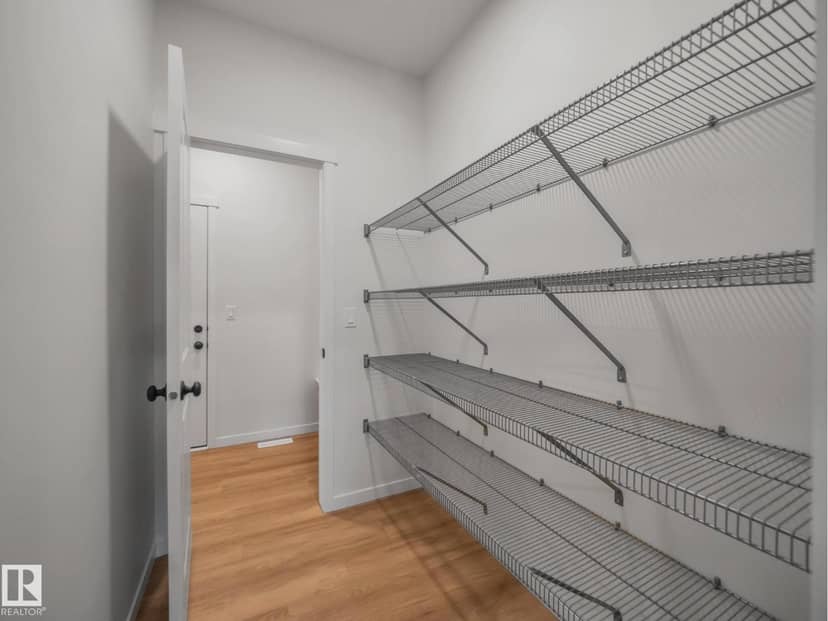 20735 24 AV NW — photo 15 of 40