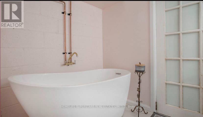 581 Arnhem Drive — photo 13 of 20