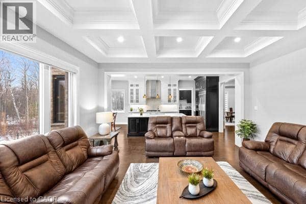 147 AMBROUS Crescent — photo 11 of 40