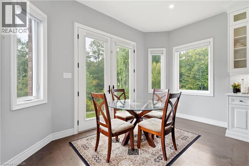 147 AMBROUS Crescent — photo 14 of 40