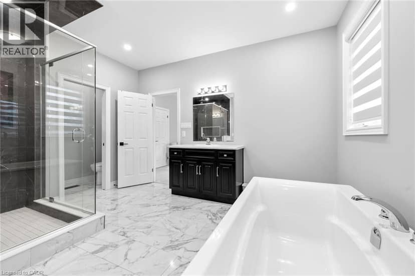147 AMBROUS Crescent — photo 33 of 40