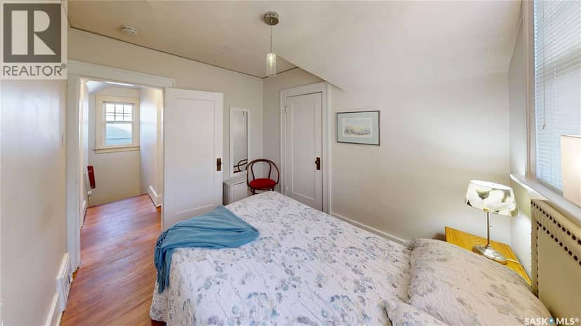 3723 Victoria AVENUE — photo 19 of 40