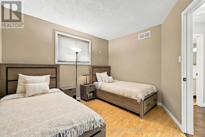 10 Fairbairn Court — photo 16 of 35