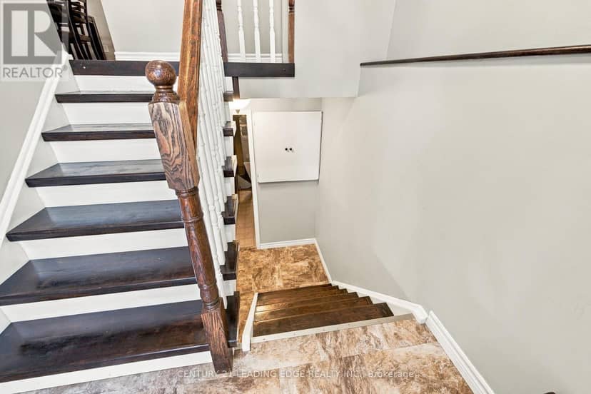 10 Fairbairn Court — photo 18 of 35