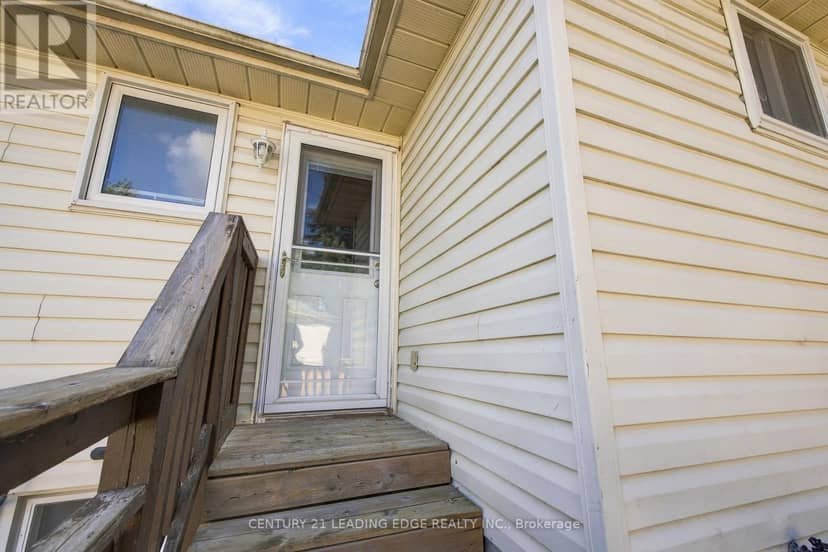 10 Fairbairn Court — photo 28 of 35