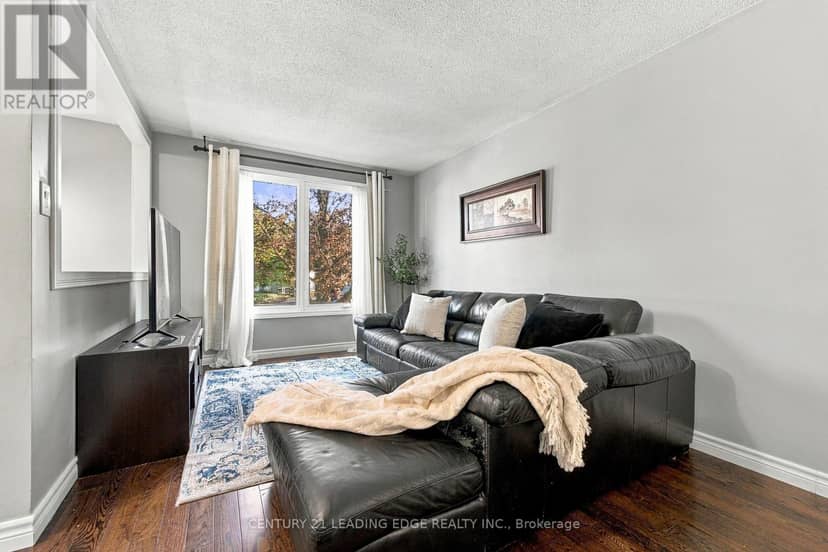10 Fairbairn Court — photo 6 of 35