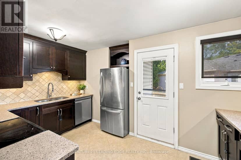 10 Fairbairn Court — photo 9 of 35