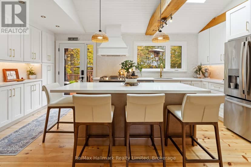 140 Woodward Street — photo 12 of 40