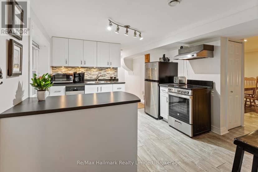 140 Woodward Street — photo 30 of 40