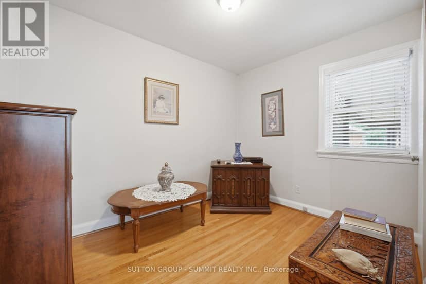 8 Woolton Crescent — photo 11 of 24