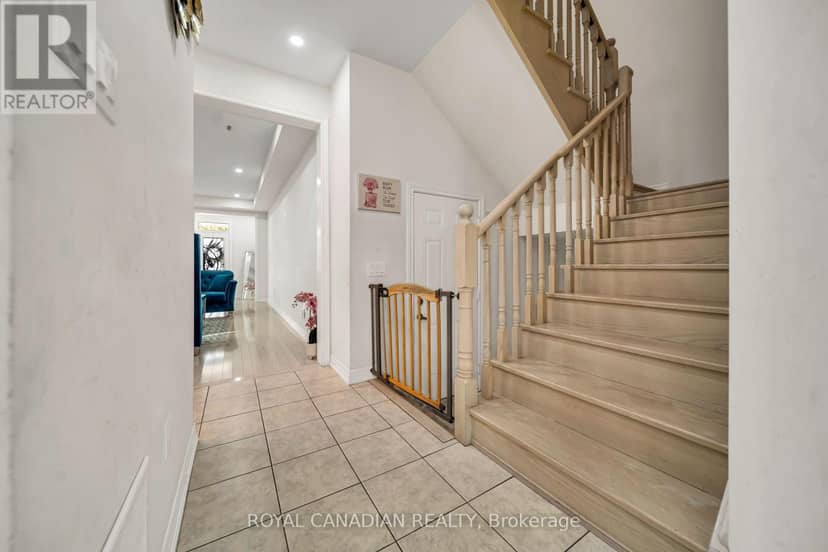 33 Bachelor Street — photo 14 of 40