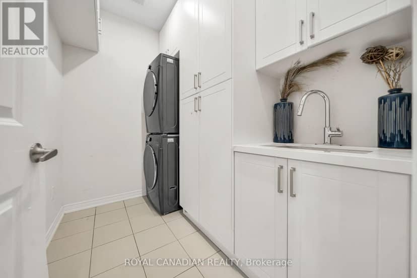33 Bachelor Street — photo 37 of 40