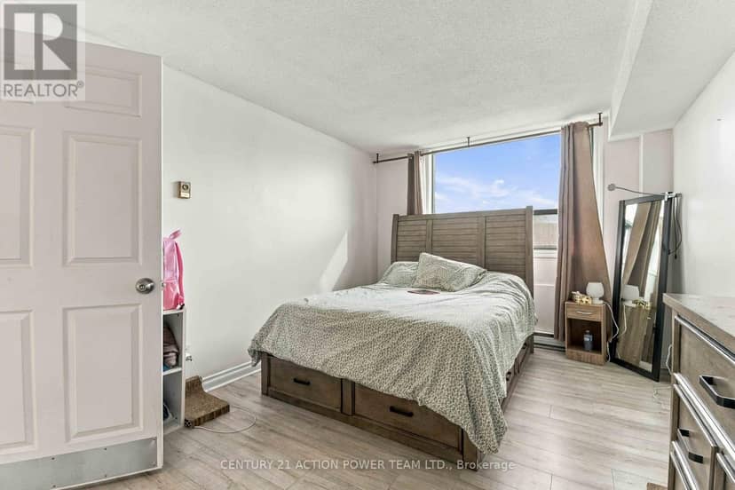 1010 - 1440 Heron Road — photo 22 of 35