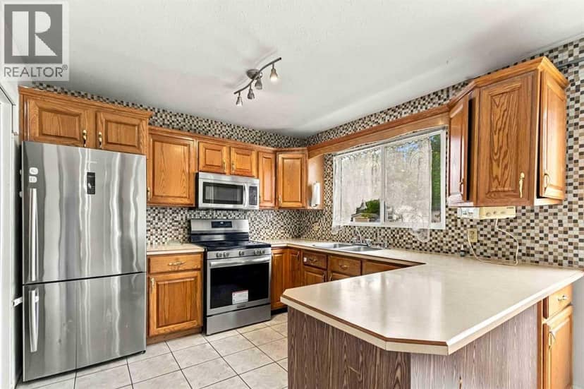 34 Alberta Drive — photo 14 of 40