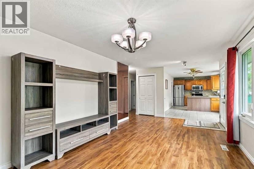 34 Alberta Drive — photo 11 of 40