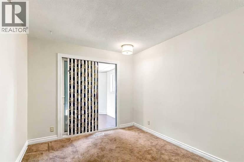 34 Alberta Drive — photo 23 of 40