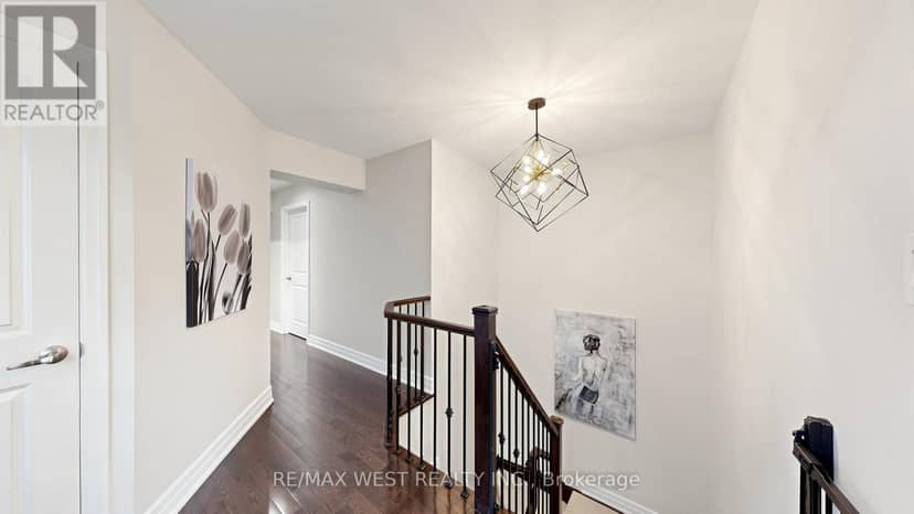 57 Alex Campbell Crescent — photo 14 of 27