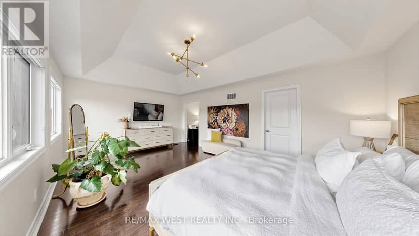 57 Alex Campbell Crescent — photo 16 of 27