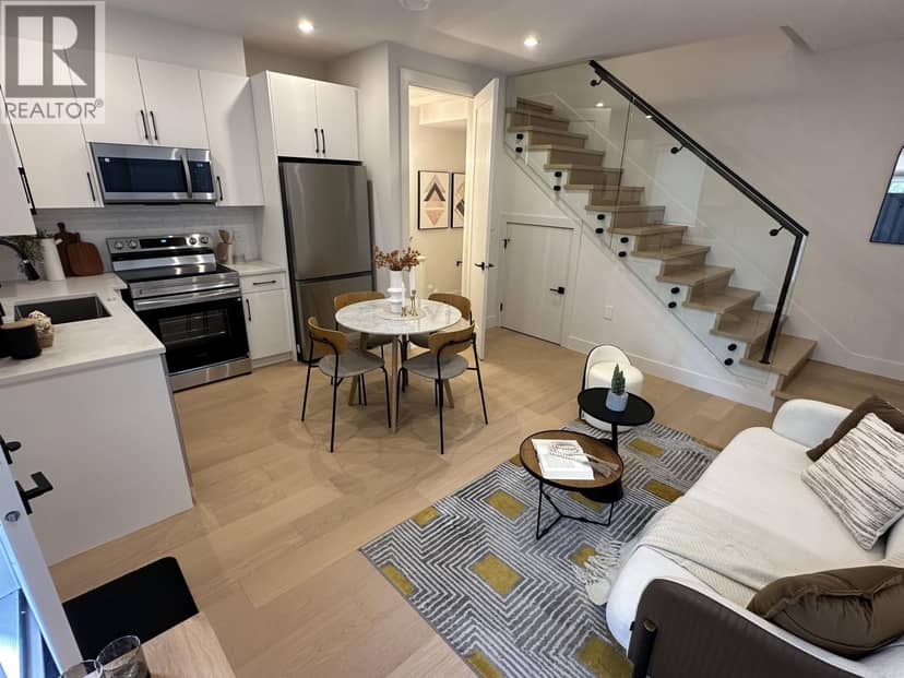 2 6989 Kerr Street, Vancouver