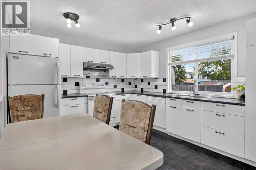 207 Penworth Drive SE — photo 11 of 40
