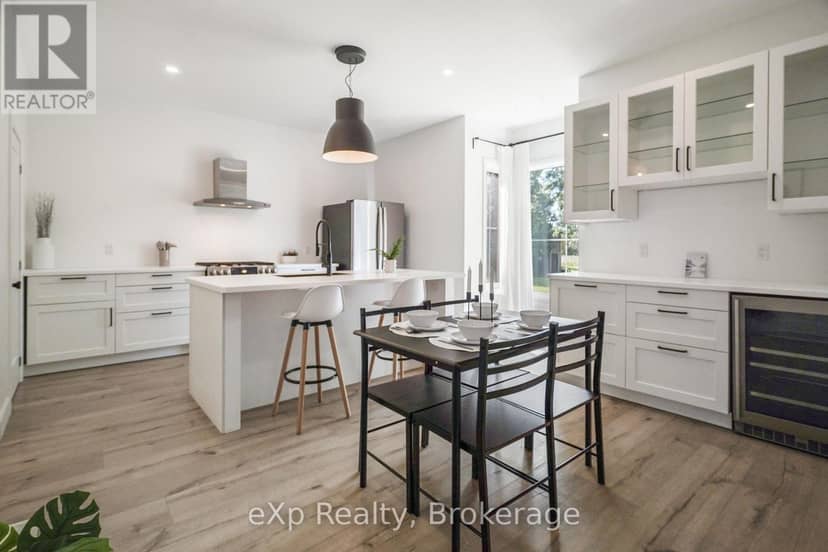 125 Portland Street — photo 13 of 34
