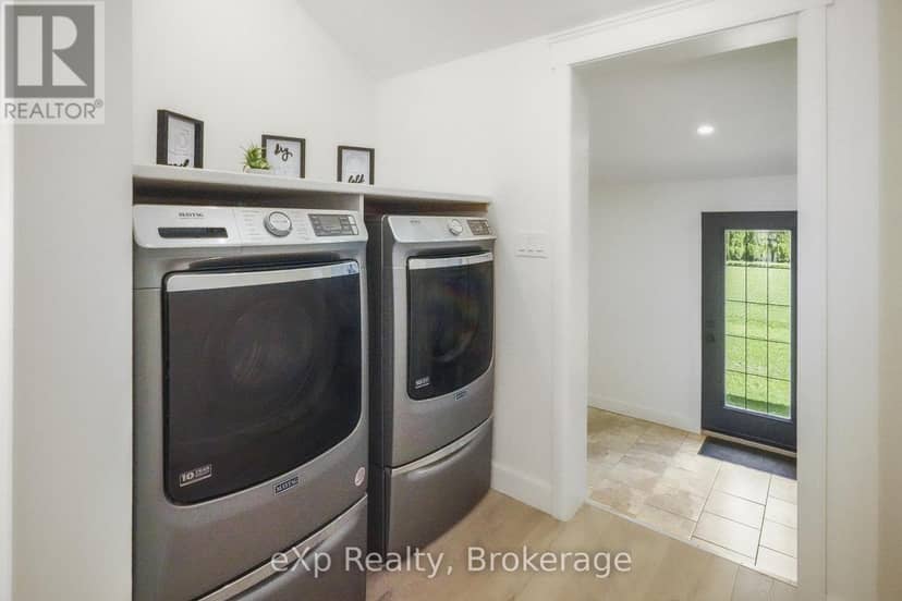125 Portland Street — photo 26 of 34