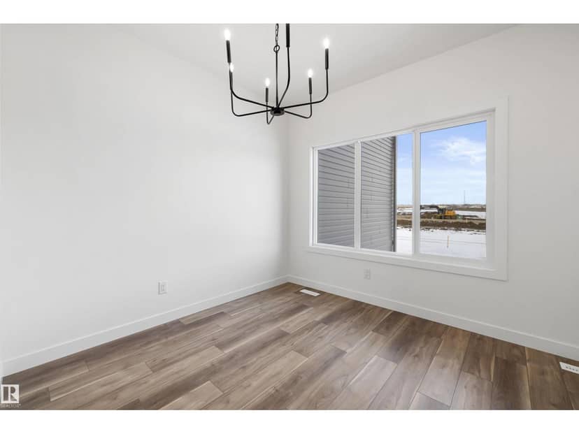 634 176 AV NE — photo 15 of 36