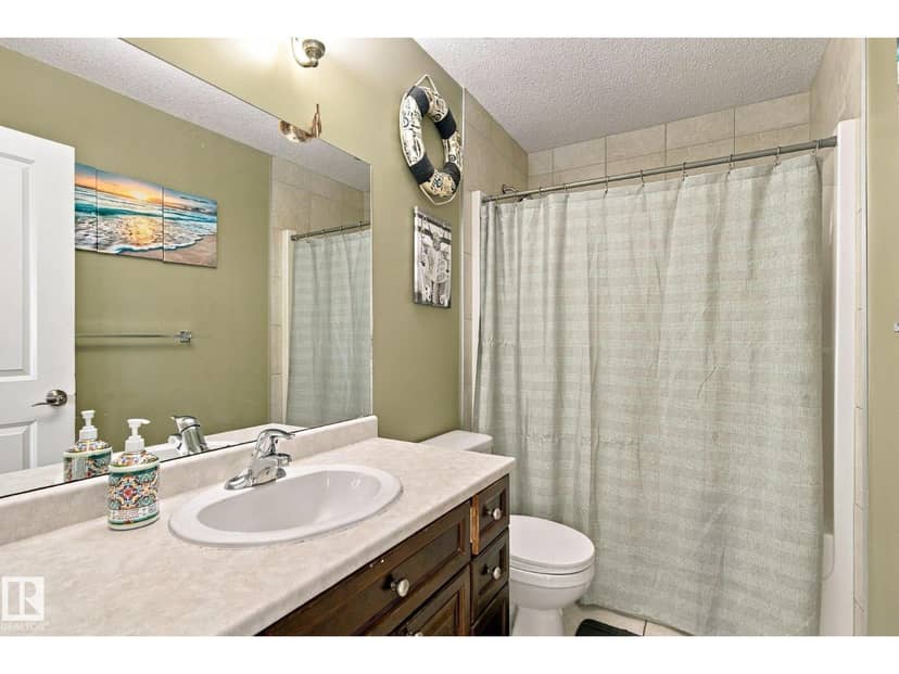 8402 96 ST — photo 24 of 40