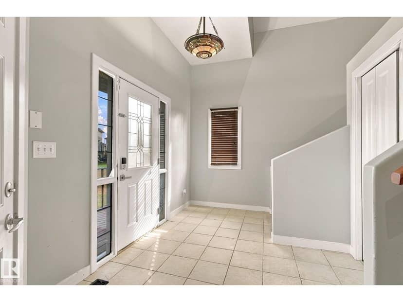 8402 96 ST — photo 26 of 40