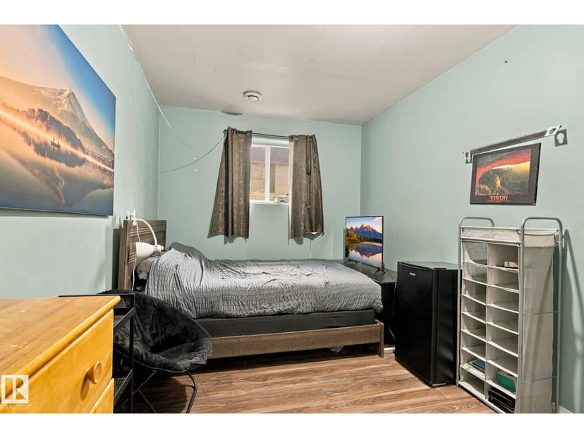 8402 96 ST — photo 31 of 40