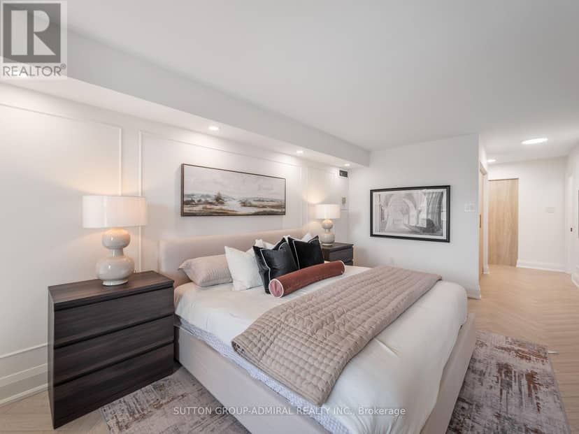208 - 10 Torresdale Avenue — photo 23 of 40