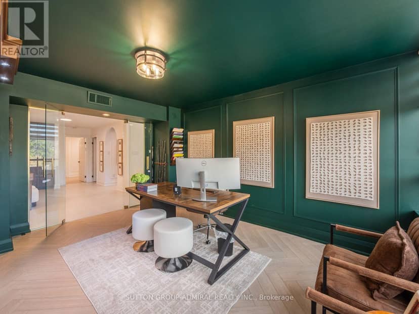 208 - 10 Torresdale Avenue — photo 20 of 40