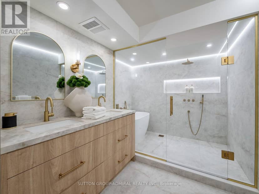 208 - 10 Torresdale Avenue — photo 24 of 40