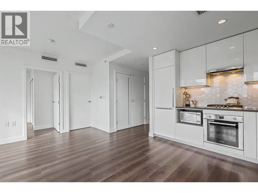 210 8138 Fraser Street, Vancouver, photo 8