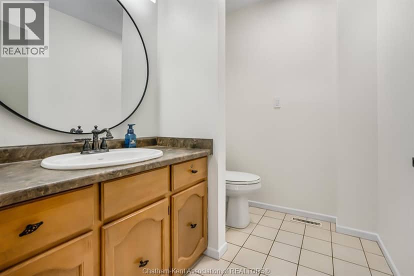 74 University Drive — photo 14 of 40