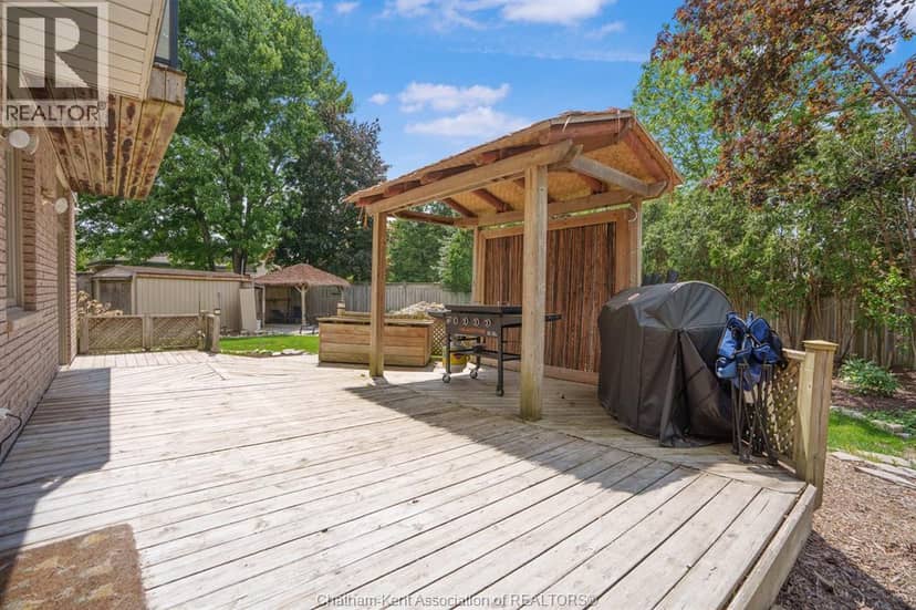 74 University Drive — photo 33 of 40