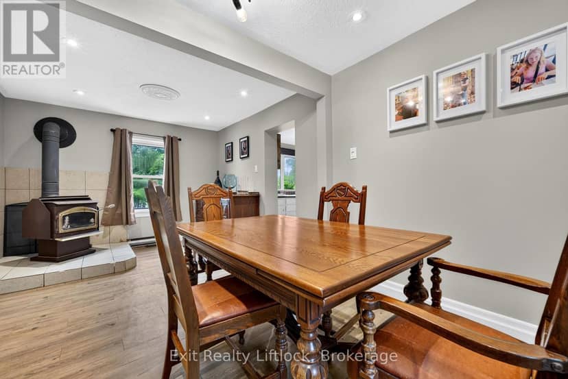 133 Farmers Road — photo 19 of 40